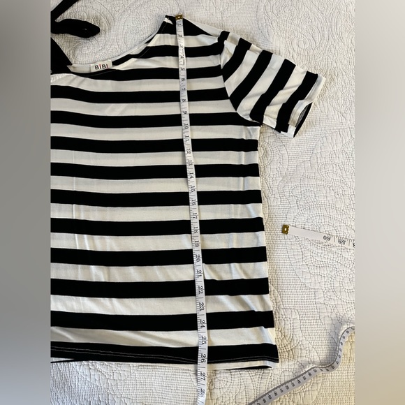 NWT BIBI bow tied cold shoulder top size L - Picture 4 of 4
